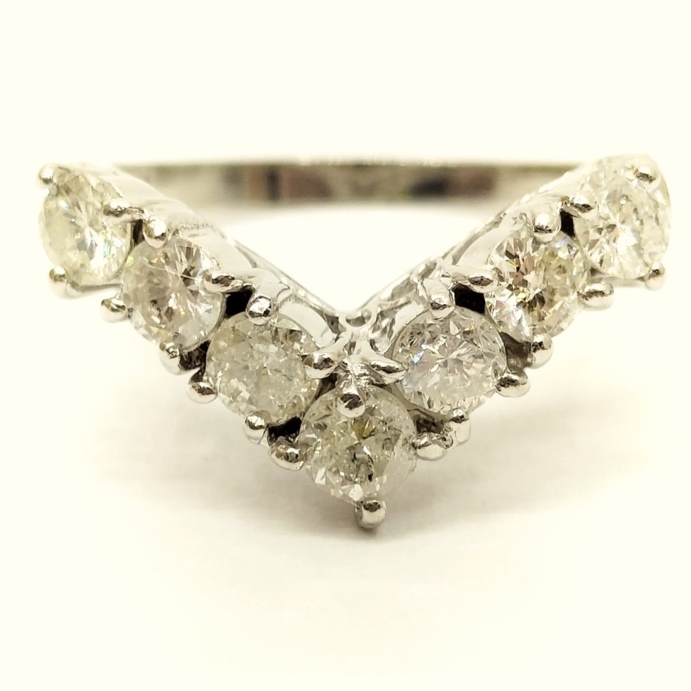 Platinum 900 1Carat Natural Diamond Semi V Ring